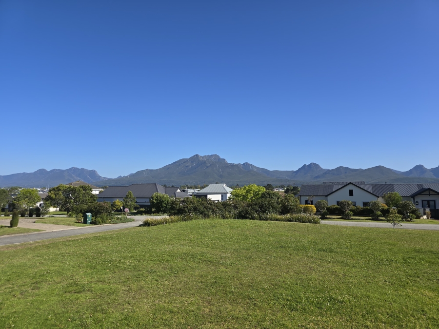 4 Bedroom Property for Sale in Kraaibosch Manor Western Cape